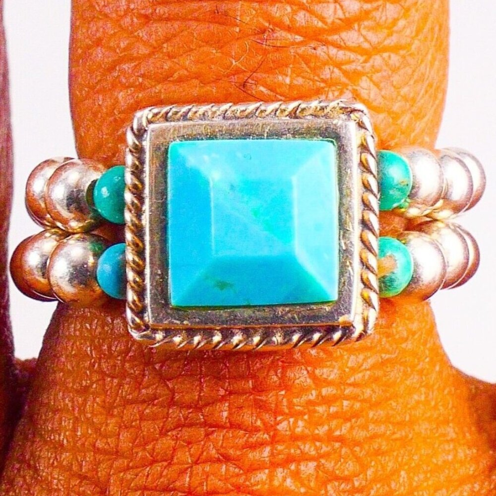 Retired Silpada R1197 Sterling Silver Turquoise Beaded Stretch Ring Size 6